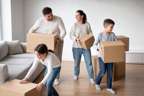 Déménagement en famille : réduire les coûts grâce aux aides et aux conseils pratiques