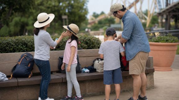 Préparer une journée réussie dans un parc d'attractions en famille