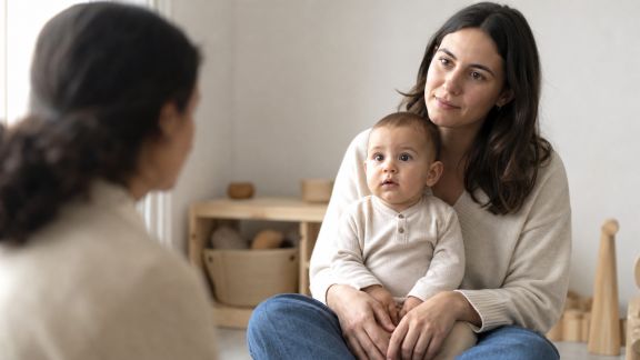 Comment gérer les premières séparations : préparer bébé à la crèche ou chez la nounou